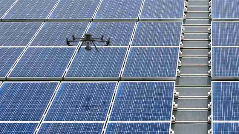 优游UB8以无人机搭配IR Sensor热显像技术进行全方面模块健检，，，，有效降低人力成本并提升发电量